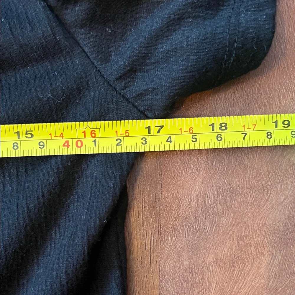 Knox Rose Black V-Neck Dress - Picture 10 of 13